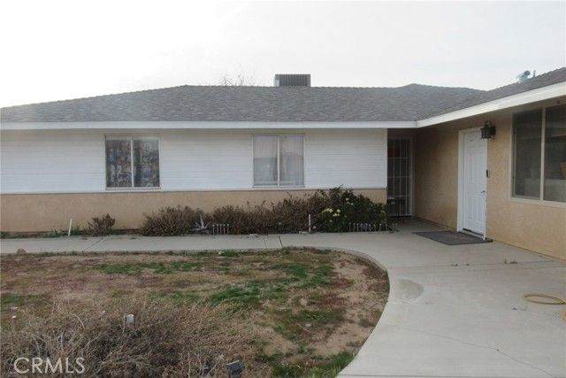 15774 Winnebago Road, Apple Valley, CA 92307