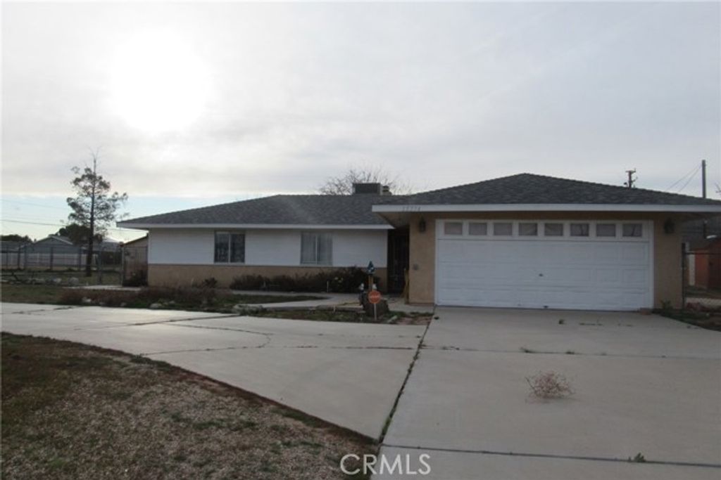 15774 Winnebago Road, Apple Valley, CA 92307
