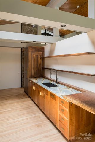 3 Holly Hill Road, Asheville, NC 28803