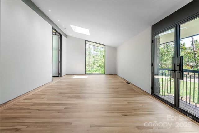 3 Holly Hill Road, Asheville, NC 28803