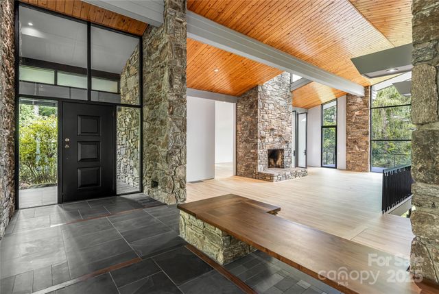 3 Holly Hill Road, Asheville, NC 28803