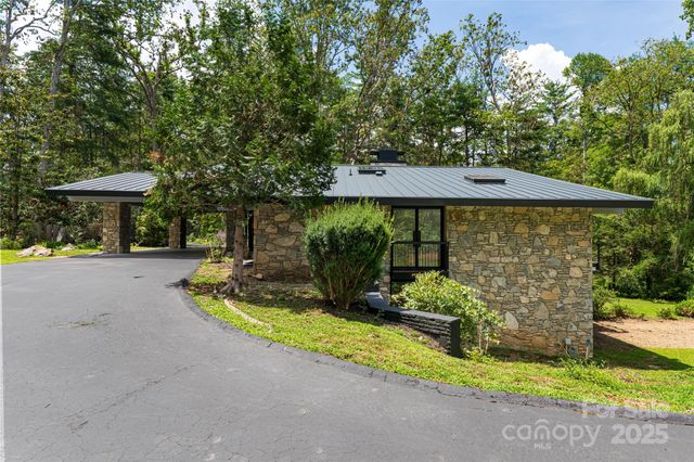 3 Holly Hill Road, Asheville, NC 28803