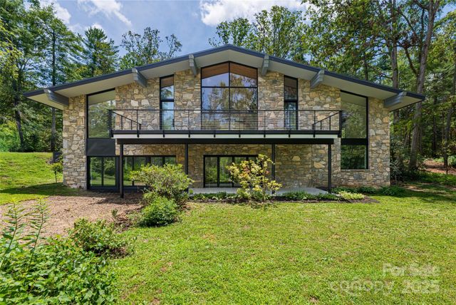 3 Holly Hill Road, Asheville, NC 28803