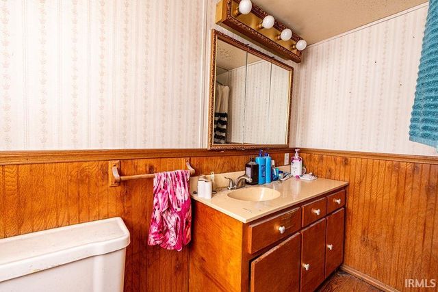 214 S Elm Street, Albion, IN 46701