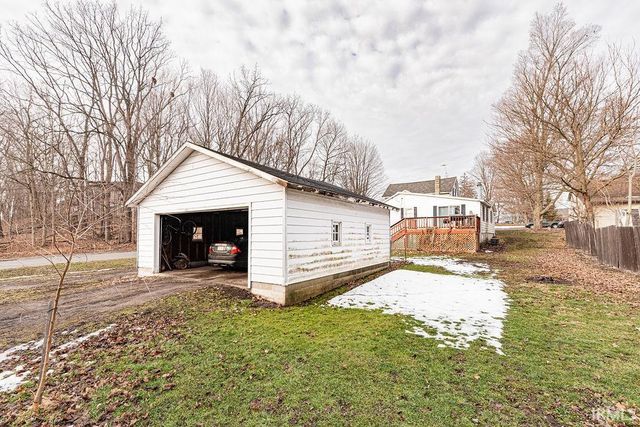 214 S Elm Street, Albion, IN 46701