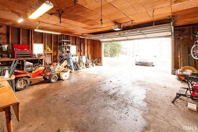 214 S Elm Street, Albion, IN 46701