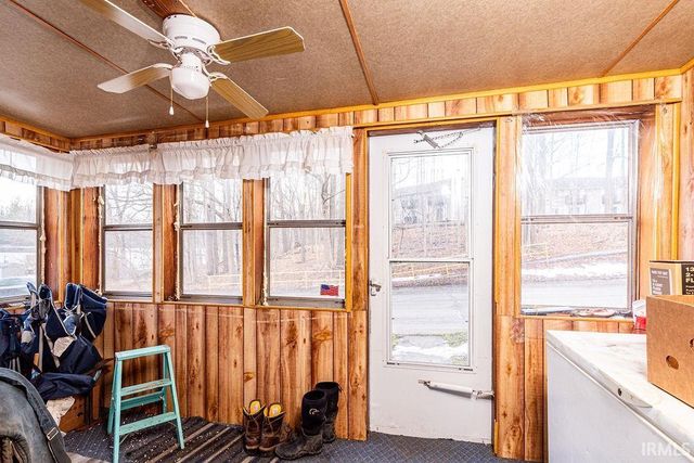 214 S Elm Street, Albion, IN 46701