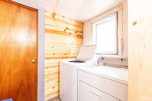 214 S Elm Street, Albion, IN 46701