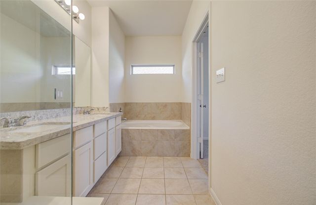 8426 Beacon Bay Circle, Baytown, TX 77523