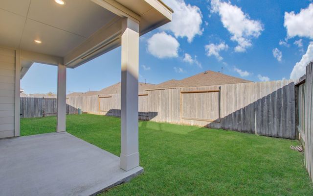 8426 Beacon Bay Circle, Baytown, TX 77523