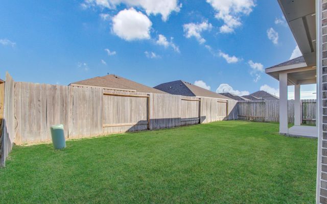 8426 Beacon Bay Circle, Baytown, TX 77523