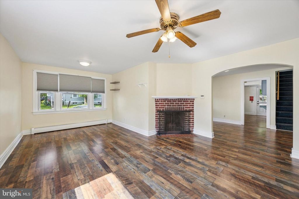 20 W FORRESTVIEW RD, Brookhaven, PA 19015