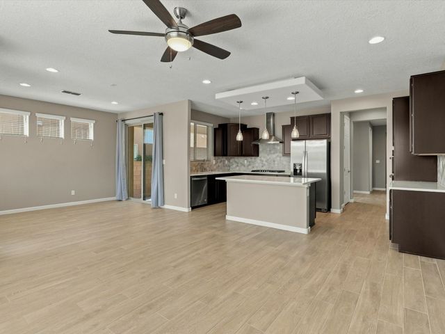 4642 Rail Runner Road, Santa Fe, NM 87507