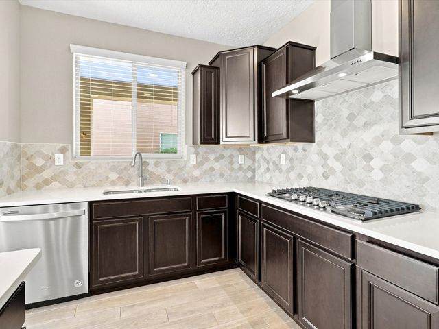 4642 Rail Runner Road, Santa Fe, NM 87507