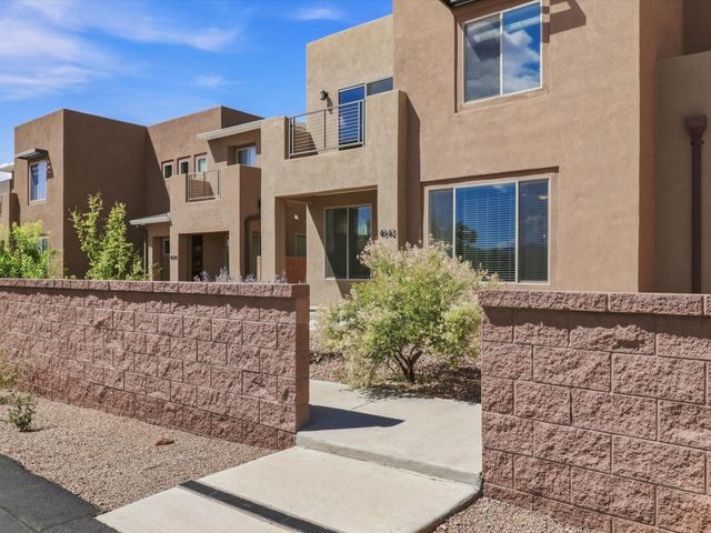 4642 Rail Runner Road, Santa Fe, NM 87507