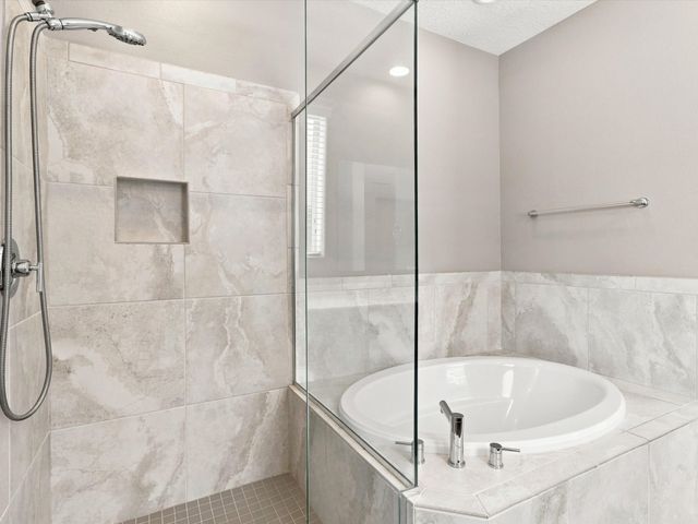 4642 Rail Runner Road, Santa Fe, NM 87507