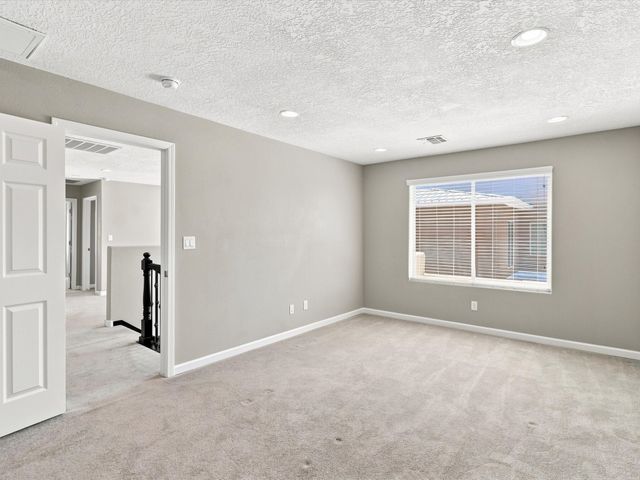 4642 Rail Runner Road, Santa Fe, NM 87507
