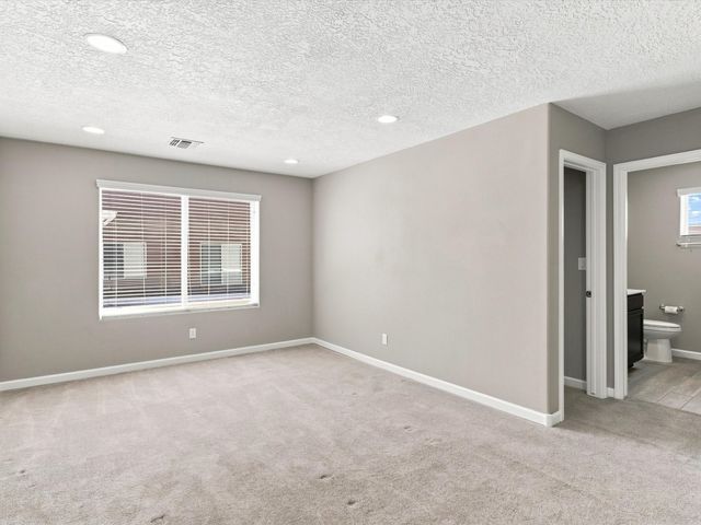 4642 Rail Runner Road, Santa Fe, NM 87507