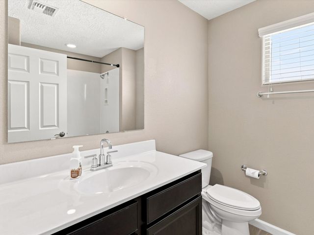 4642 Rail Runner Road, Santa Fe, NM 87507