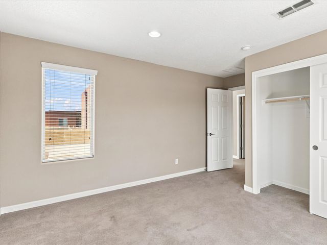 4642 Rail Runner Road, Santa Fe, NM 87507