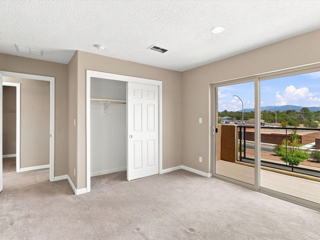 4642 Rail Runner Road, Santa Fe, NM 87507