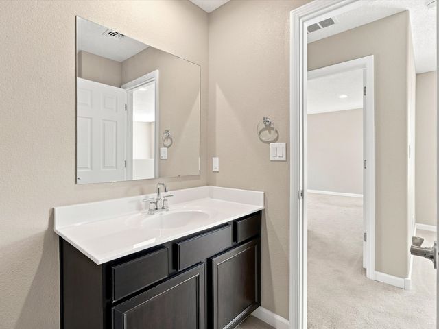 4642 Rail Runner Road, Santa Fe, NM 87507