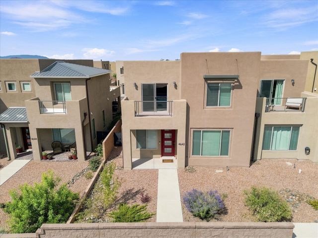 4642 Rail Runner Road, Santa Fe, NM 87507