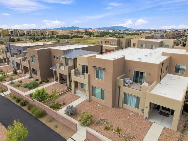 4642 Rail Runner Road, Santa Fe, NM 87507