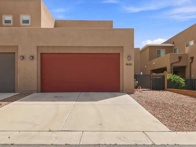 4642 Rail Runner Road, Santa Fe, NM 87507