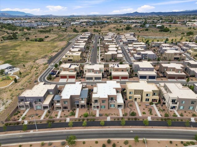 4642 Rail Runner Road, Santa Fe, NM 87507