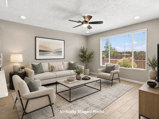 4642 Rail Runner Road, Santa Fe, NM 87507