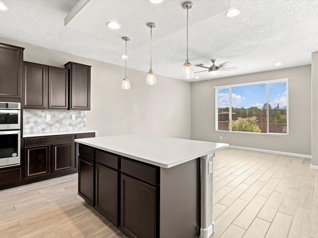 4642 Rail Runner Road, Santa Fe, NM 87507