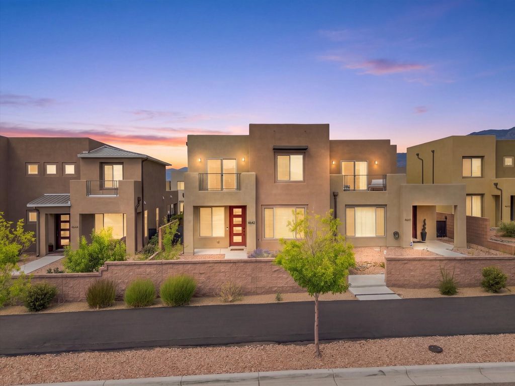 4642 Rail Runner Road, Santa Fe, NM 87507