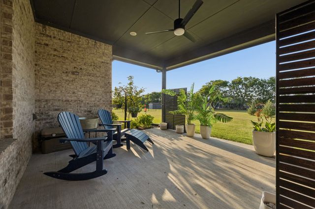 330 Waterview Drive, Gunter, TX 75058