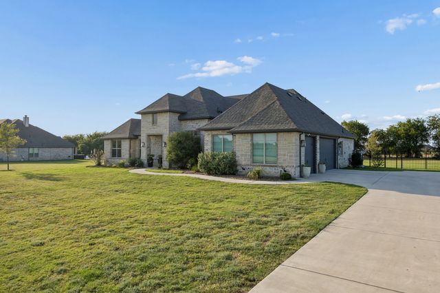 330 Waterview Drive, Gunter, TX 75058