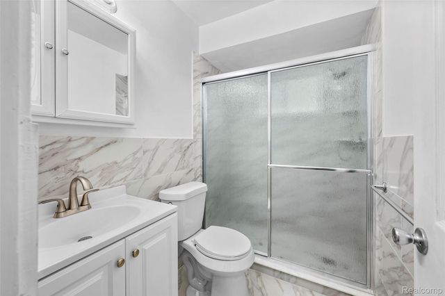 4830 BRIARWOOD Avenue D2, Royal Oak, MI 48073