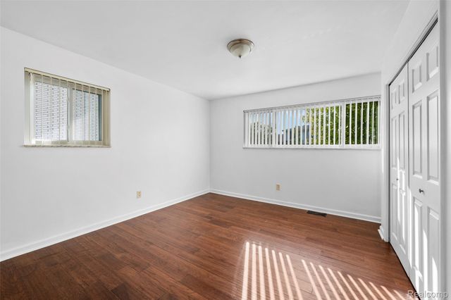 4830 BRIARWOOD Avenue D2, Royal Oak, MI 48073