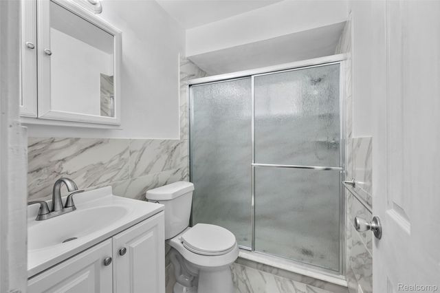 4830 BRIARWOOD Avenue D2, Royal Oak, MI 48073