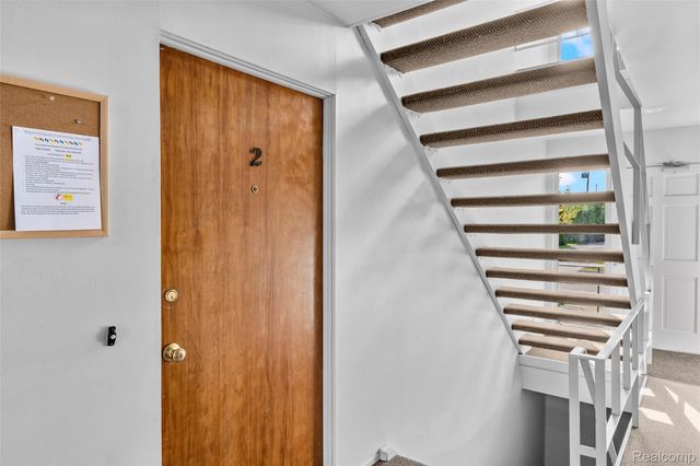 4830 BRIARWOOD Avenue D2, Royal Oak, MI 48073