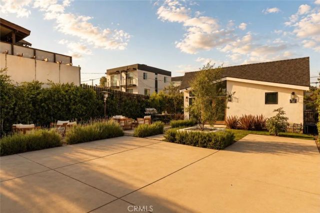 2137 Santa Ynez Street, Los Angeles, CA 90026