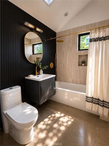 2137 Santa Ynez Street, Los Angeles, CA 90026