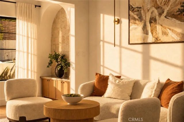 2137 Santa Ynez Street, Los Angeles, CA 90026