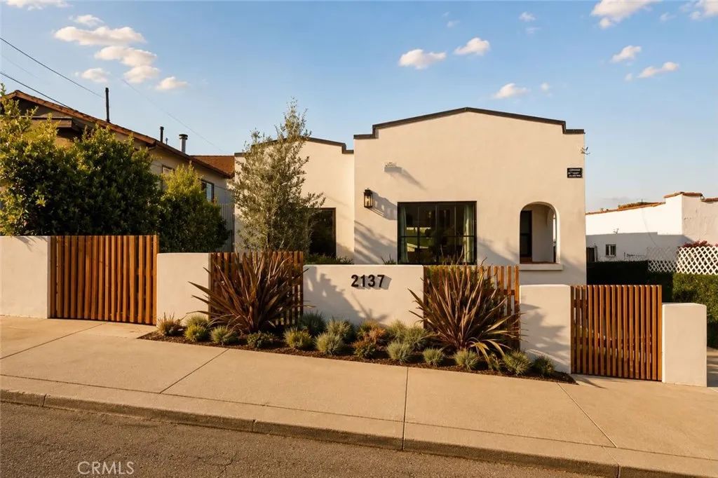 2137 Santa Ynez Street, Los Angeles, CA 90026