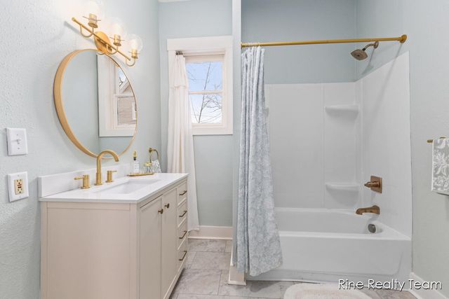 1471 Leahy Street, Muskegon, MI 49442