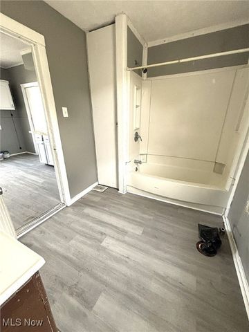 4501 Hyde Avenue, Cleveland, OH 44109