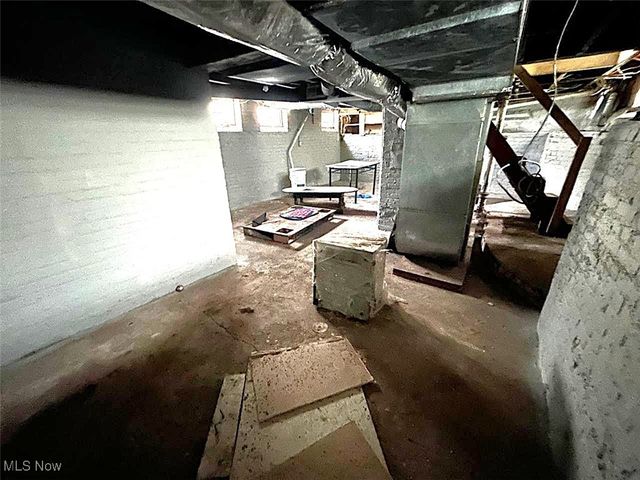 4501 Hyde Avenue, Cleveland, OH 44109