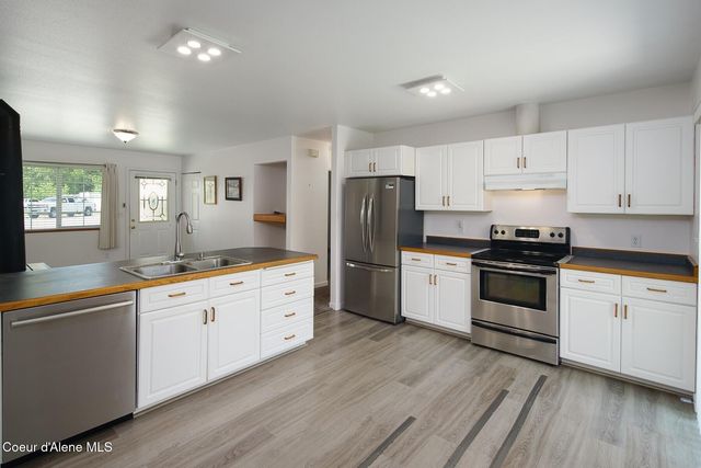 816 Shidaw Ct, Sandpoint, ID 83864