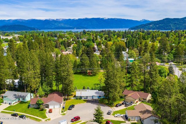 816 Shidaw Ct, Sandpoint, ID 83864