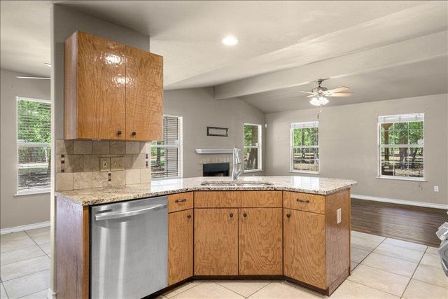 2150 124 County RD, Georgetown, TX 78626