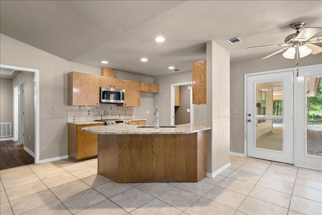 2150 124 County RD, Georgetown, TX 78626